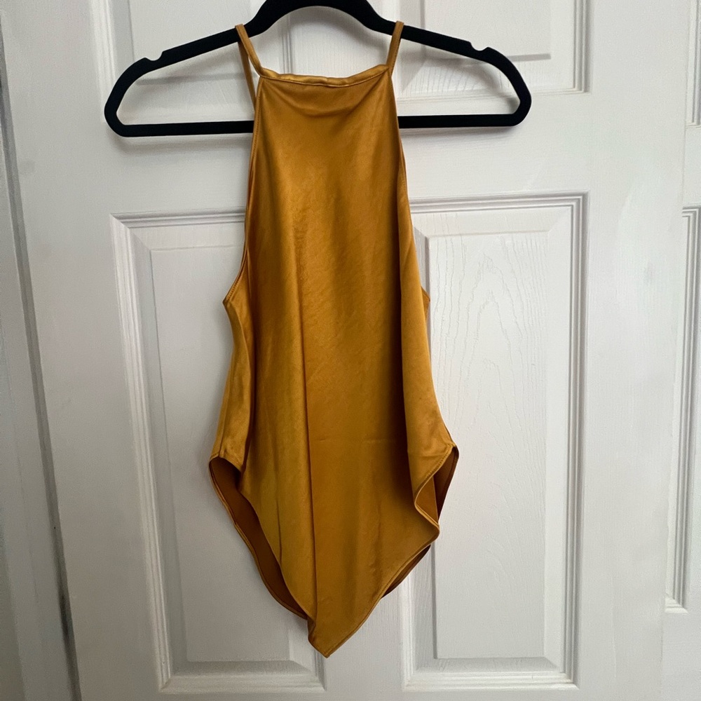 NWT Showpo Nelssy Halter Neck Scarf Top - Picture 7 of 8